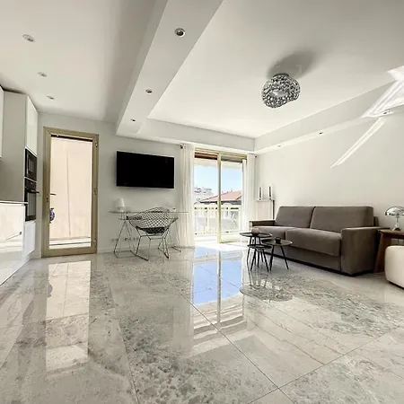 Centre Mimosas 1 Salon * Κάννες